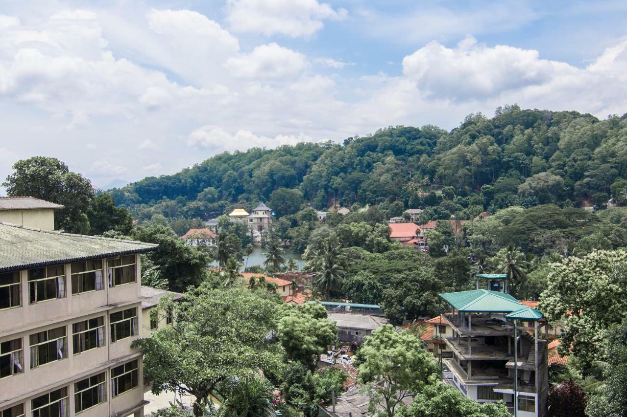 Janora Hills Hotel Kandy Exterior photo