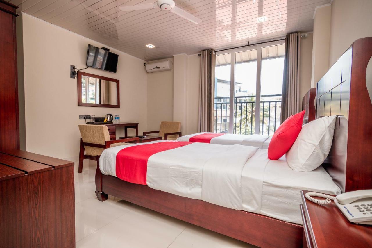 Janora Hills Hotel Kandy Exterior photo