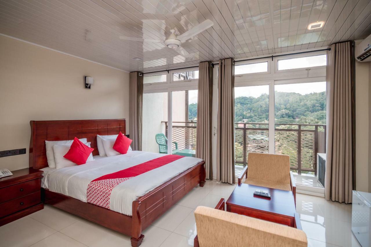 Janora Hills Hotel Kandy Exterior photo